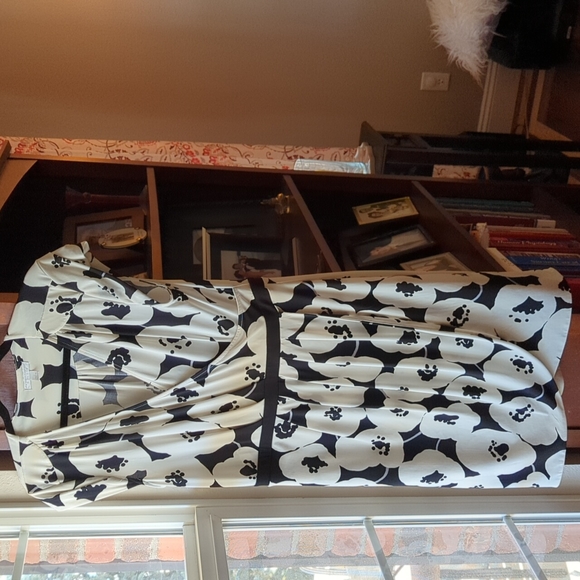 New York and company stretch size large faux wrap dress. - Picture 1 of 12